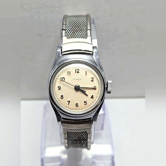 Womens Vintage Timex Watch Chrome Plated 23mm Stretch Band Manual Wind Running - Picture 1 of 10
